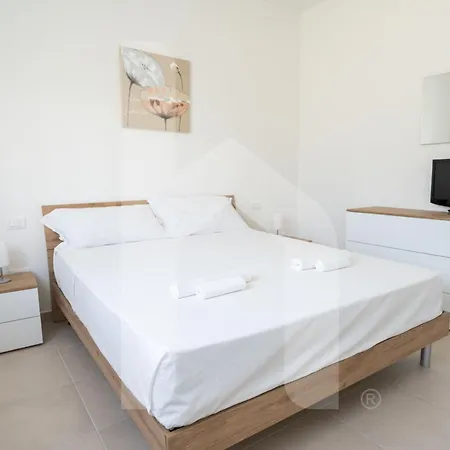 Homiday - Merope Apartment *