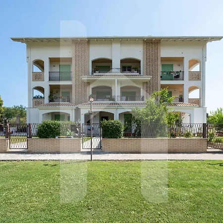 Homiday - Merope Apartment Pineto