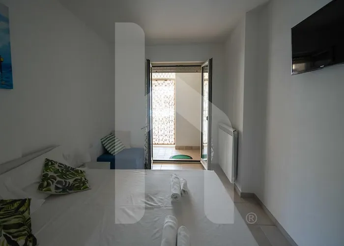 Апартаменты Homiday - Merope