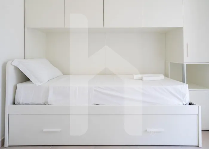 Homiday - Merope Пинето