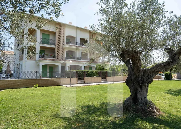 Апартаменты Homiday - Merope