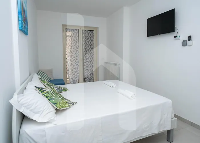 Апартаменты Homiday - Merope *