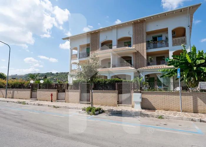 Homiday - Merope Апартаменты Пинето